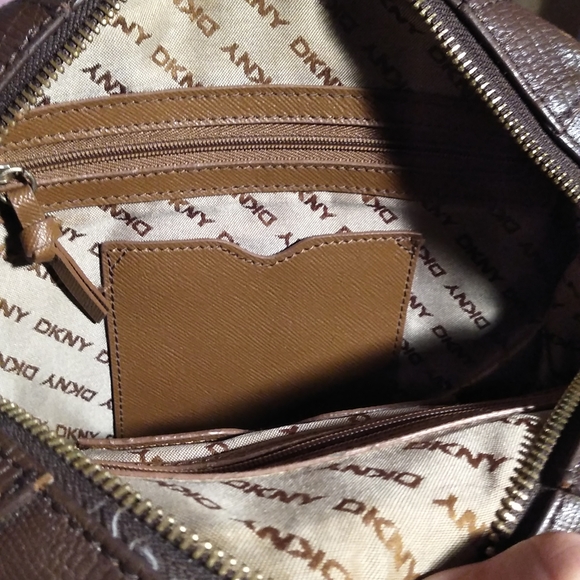 DKNY Leather handbag - Picture 3 of 4